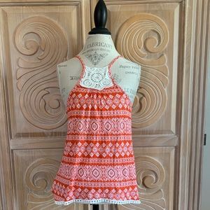 Pretty Mauve Lace and Flat Pom trimmed tank top. M